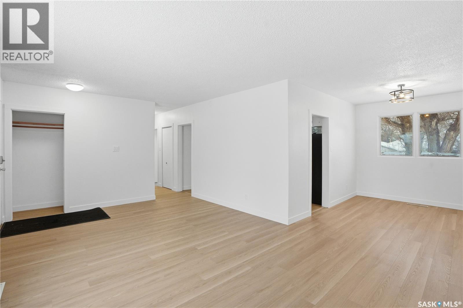 1910 Ewart Avenue, Saskatoon, Saskatchewan  S7J 1X7 - Photo 12 - SK027459