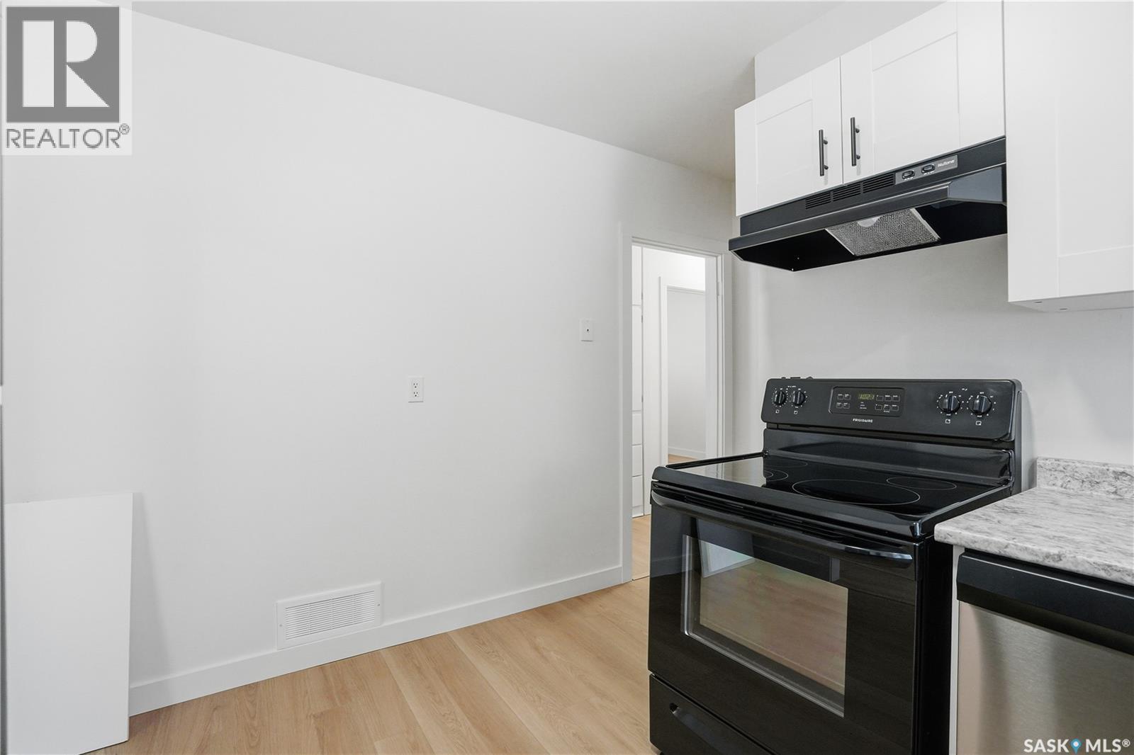 1910 Ewart Avenue, Saskatoon, Saskatchewan  S7J 1X7 - Photo 6 - SK027459