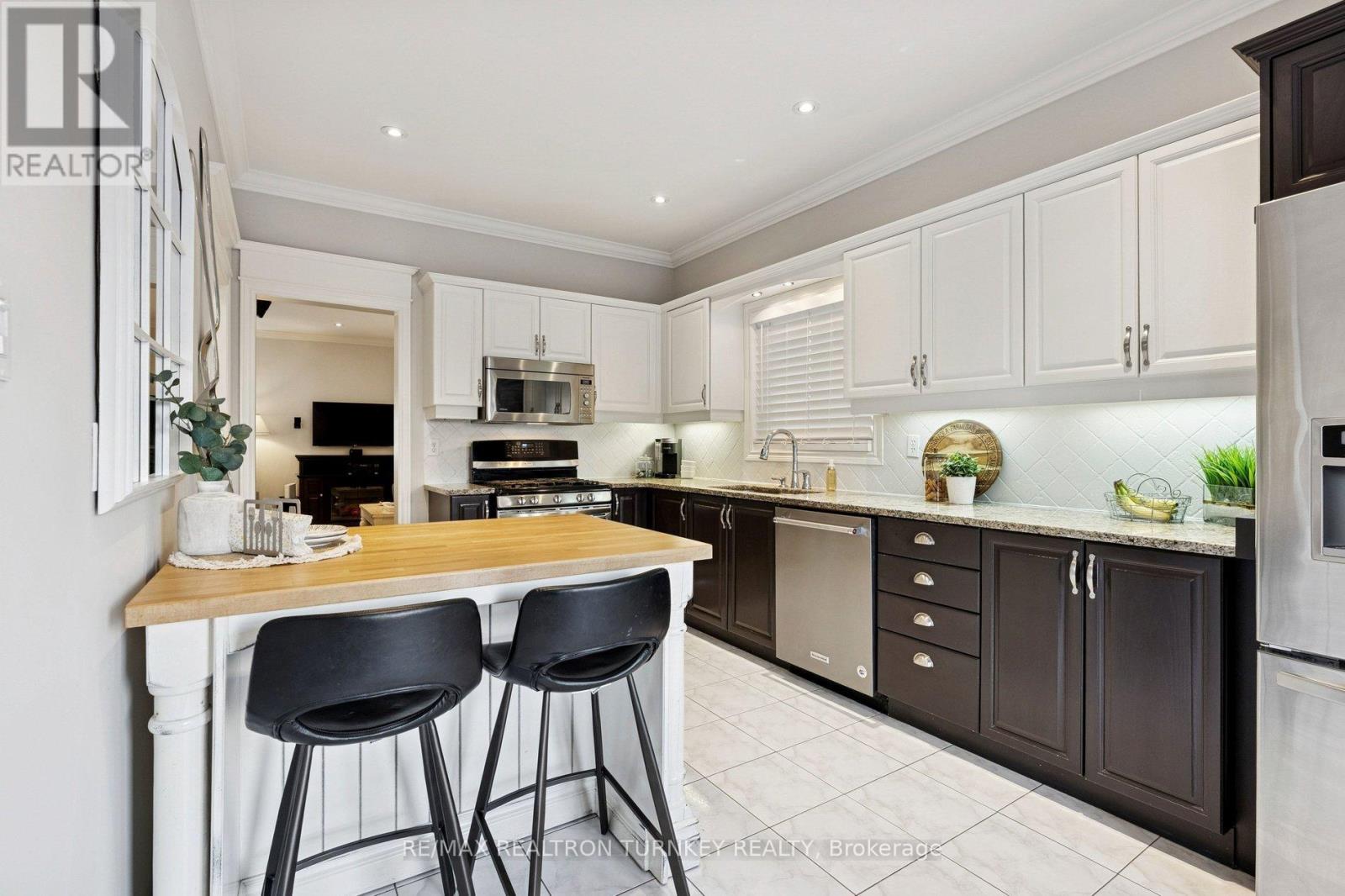 407 Seneca Court, Newmarket, Ontario  L3X 2C8 - Photo 16 - N12735918