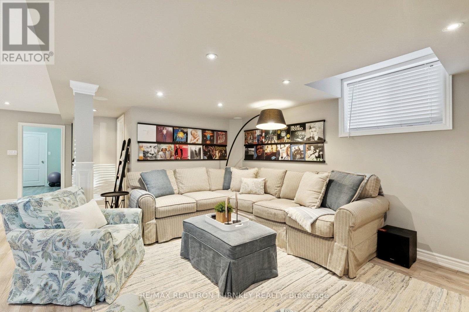 407 Seneca Court, Newmarket, Ontario  L3X 2C8 - Photo 40 - N12735918