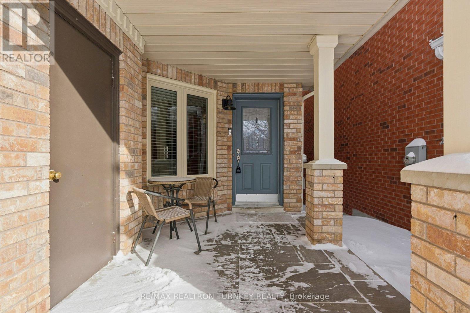 407 Seneca Court, Newmarket, Ontario  L3X 2C8 - Photo 5 - N12735918