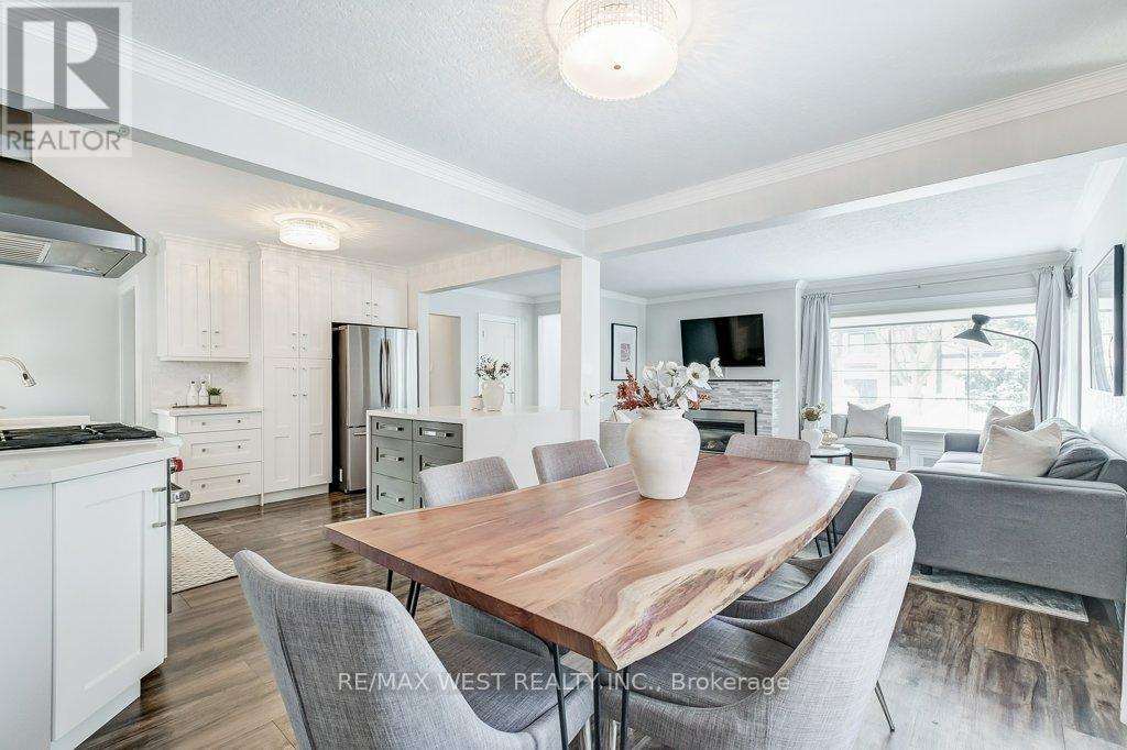 195 Berry Road, Toronto, Ontario  M8Y 1X2 - Photo 12 - W12736300