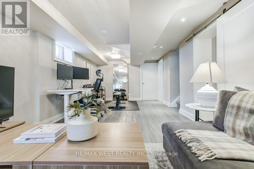 195 Berry Road, Toronto, Ontario  M8Y 1X2 - Photo 22 - W12736300