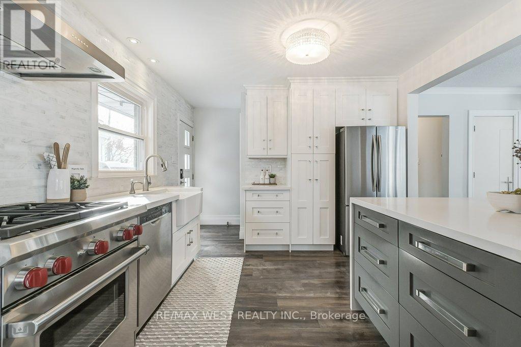 195 Berry Road, Toronto, Ontario  M8Y 1X2 - Photo 13 - W12736300