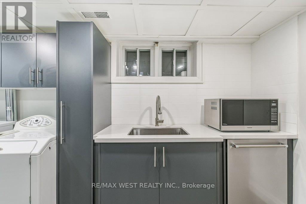 195 Berry Road, Toronto, Ontario  M8Y 1X2 - Photo 27 - W12736300