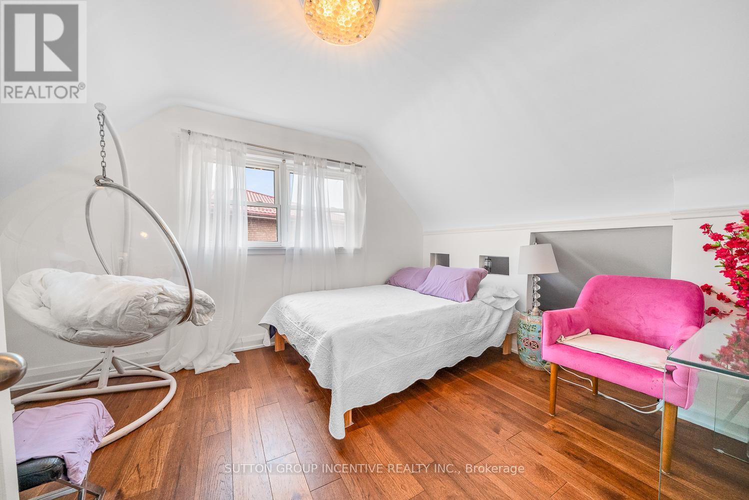 65 Barrhead Crescent, Toronto, Ontario  M9W 3Z8 - Photo 14 - W12736486