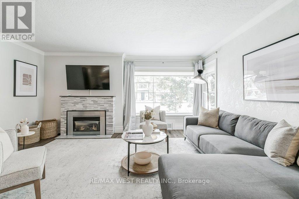 195 Berry Road, Toronto, Ontario  M8Y 1X2 - Photo 8 - W12736300