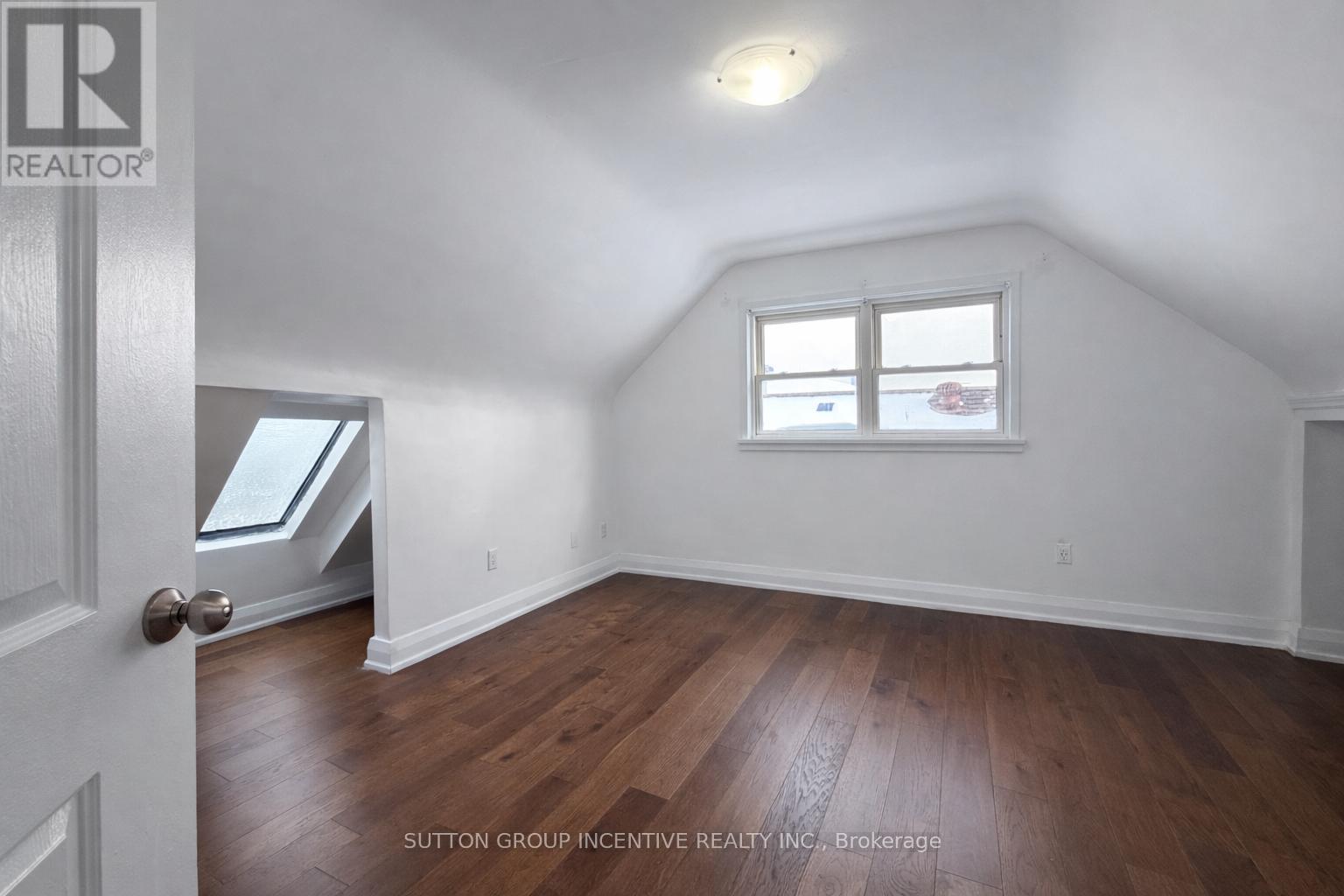 65 Barrhead Crescent, Toronto, Ontario  M9W 3Z8 - Photo 11 - W12736486