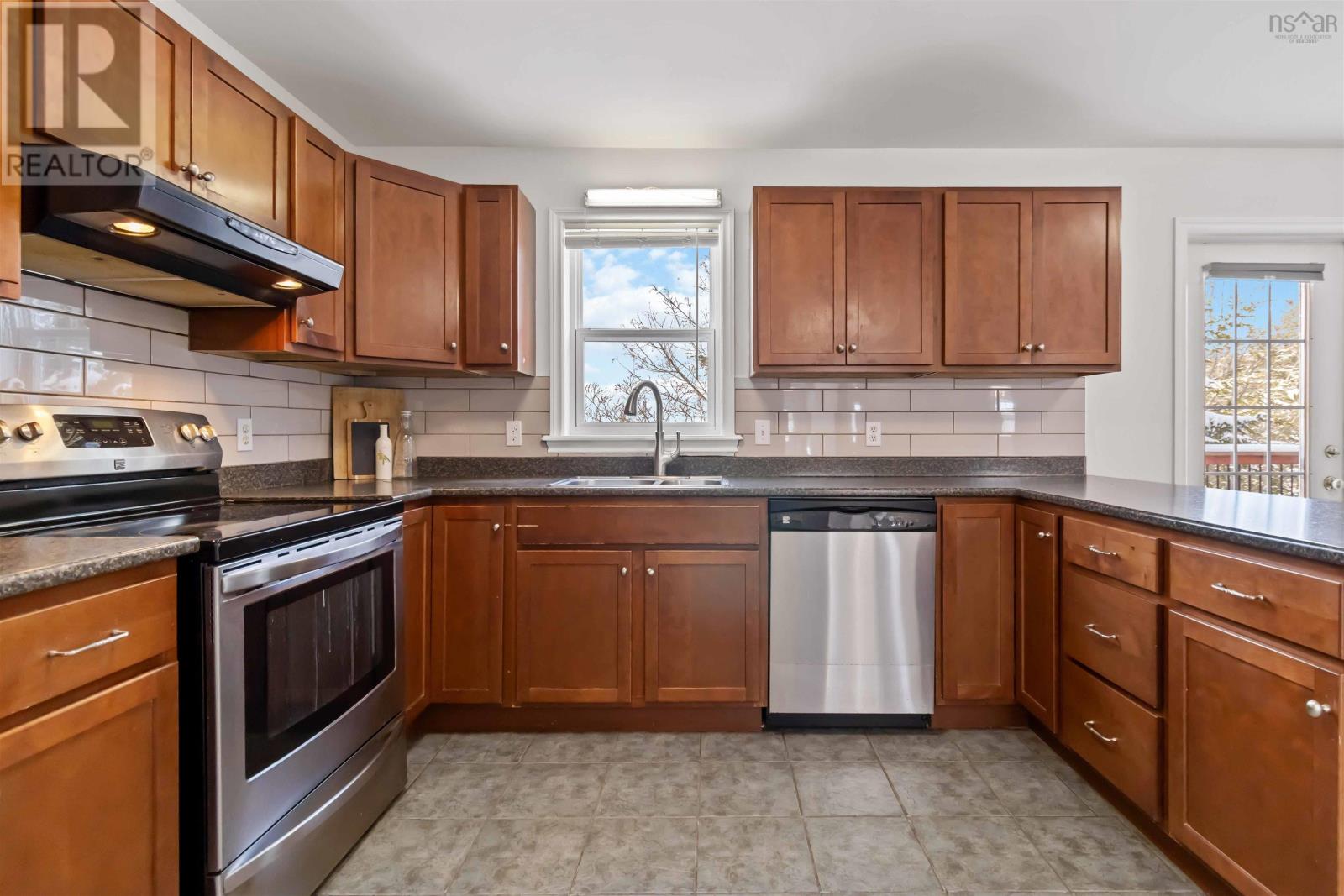 3 Binnacle Court, Bedford, Nova Scotia  B4A 4A3 - Photo 9 - 202601613