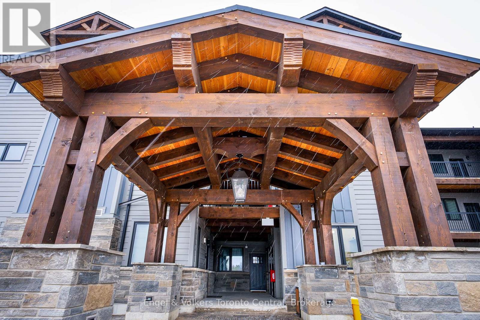 105 - 12 Beausoleil Lane, Blue Mountains, Ontario L9Y 2X5 - Photo 3 - X12736512