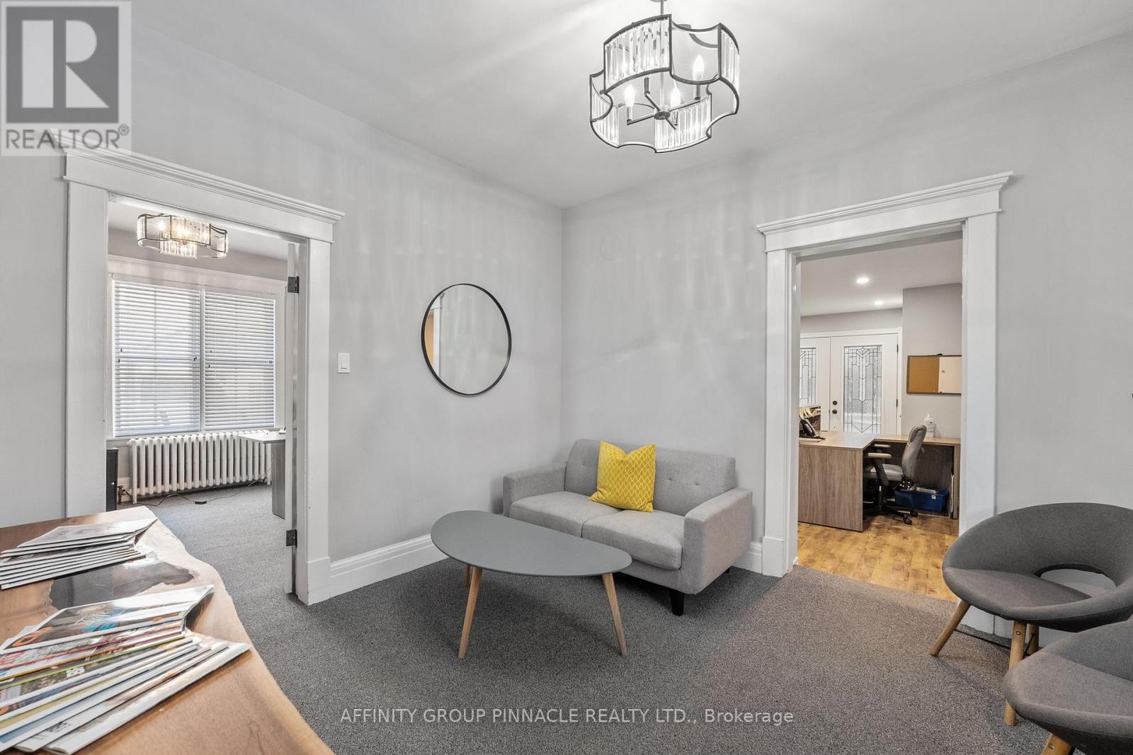 255 Kent Street W, Kawartha Lakes, Ontario  K9V 2Z4 - Photo 12 - X12736532