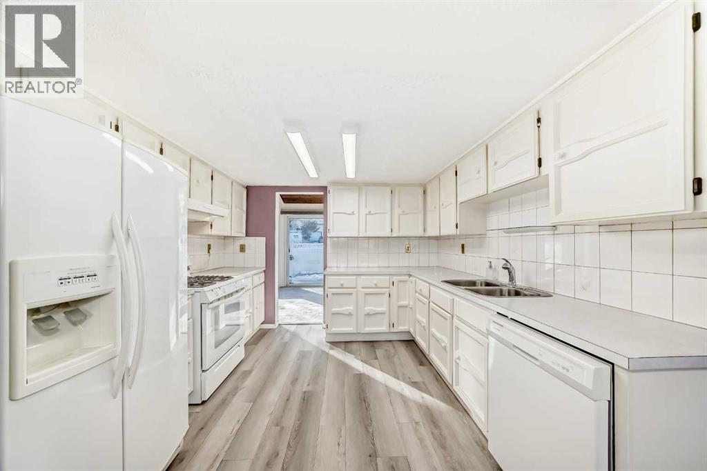 13, 228 Theodore Place Nw, Calgary, Alberta  T2K 5S1 - Photo 7 - A2281572