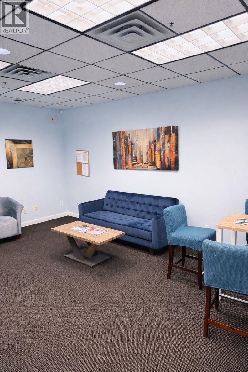 565 Bernard Avenue Unit# 103, Kelowna, British Columbia  V1Y 8R2 - Photo 3 - 10372970