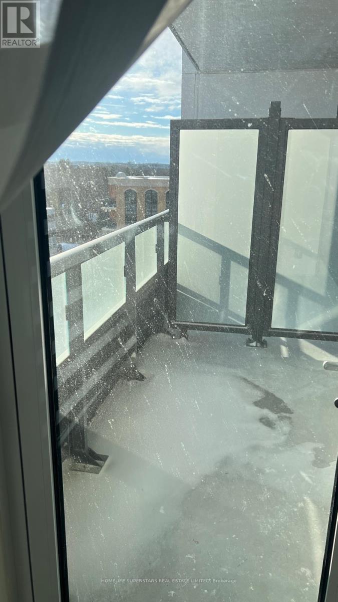 806 - 705 Davis Drive, Newmarket, Ontario  L3Y 0J1 - Photo 3 - N12721874