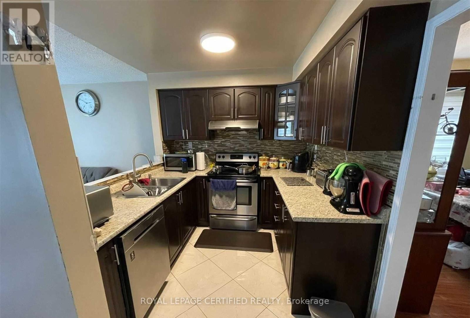 66 Tumbleweed Trail, Brampton, Ontario  L6Y 4Z9 - Photo 12 - W12721700