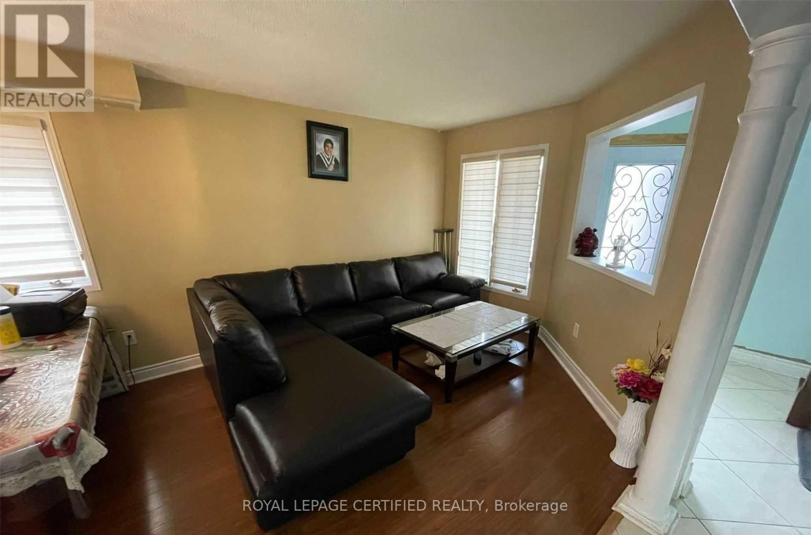 66 Tumbleweed Trail, Brampton, Ontario  L6Y 4Z9 - Photo 4 - W12721700