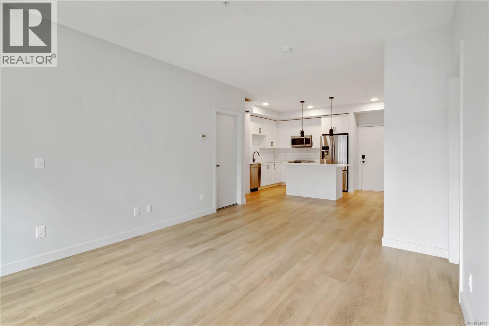 206 2469 Gateway Rd, Langford, British Columbia  V9B 6R7 - Photo 10 - 1024503