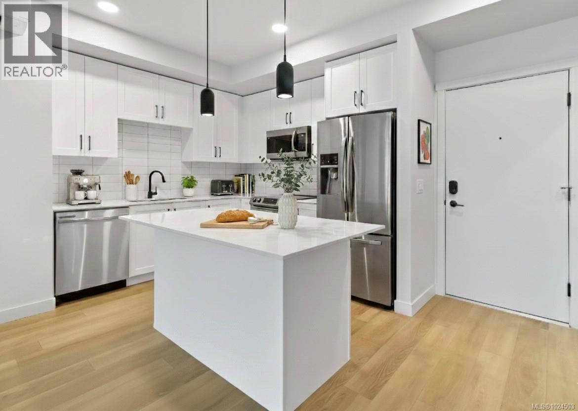 206 2469 Gateway Rd, Langford, British Columbia  V9B 6R7 - Photo 3 - 1024503