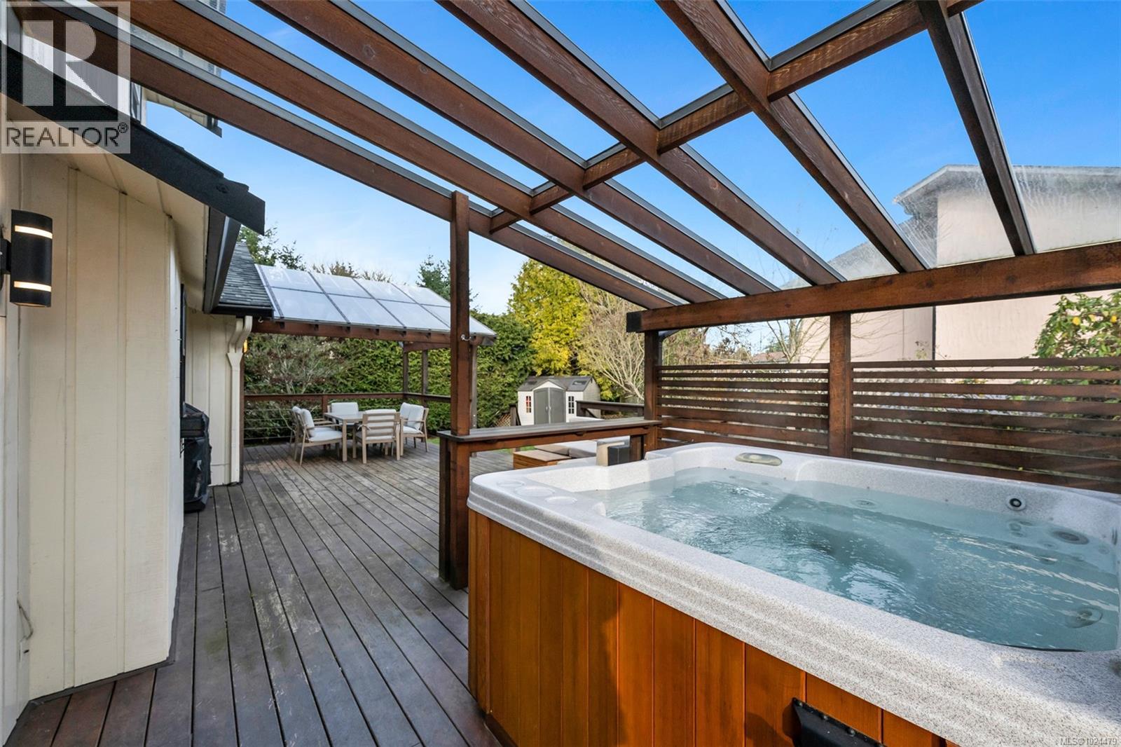 10369 Bowerbank Rd, Sidney, British Columbia  V8L 3L6 - Photo 5 - 1024479