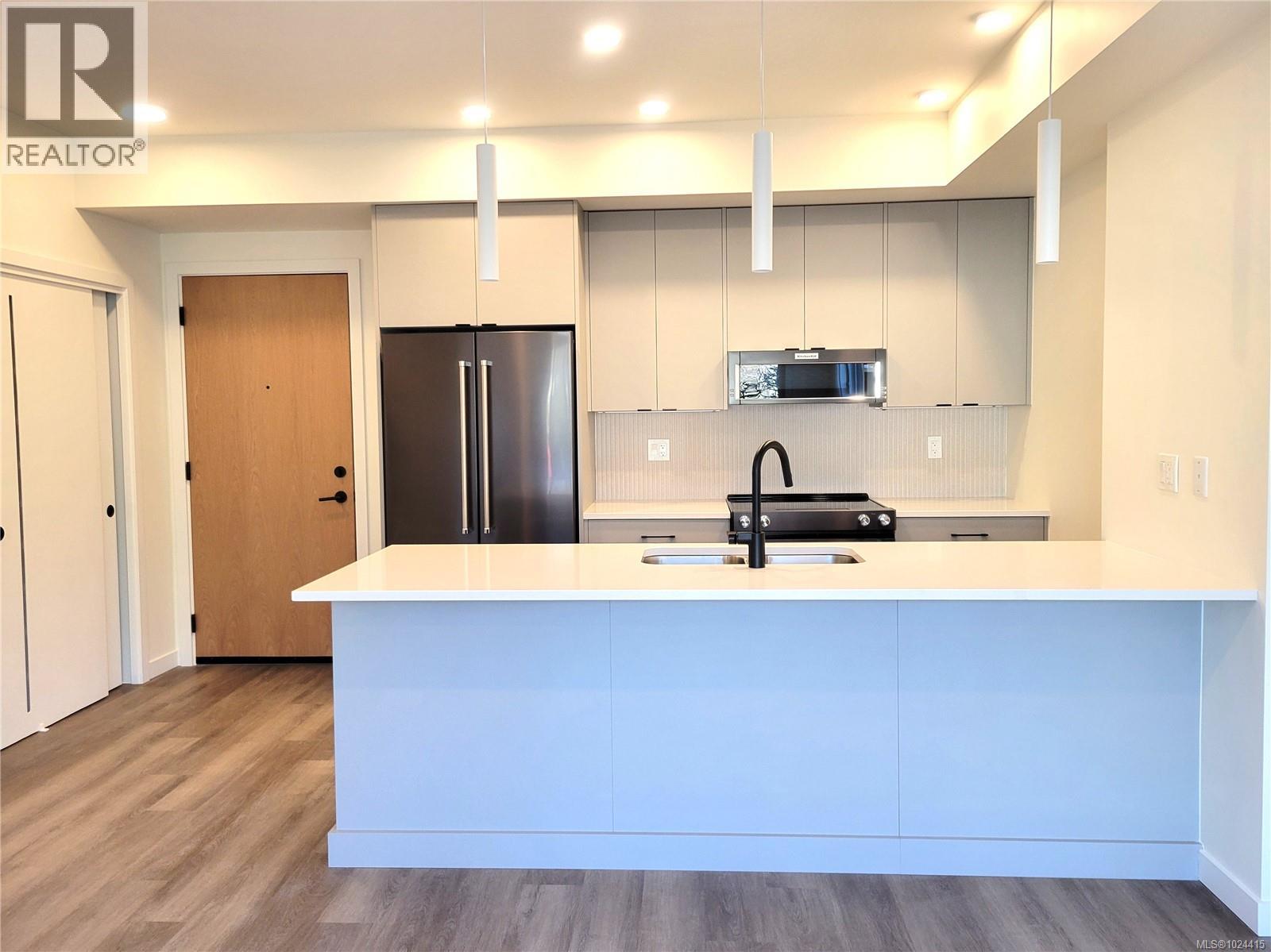 B503 1102 Esquimalt Rd, Esquimalt, British Columbia  V9A 6A1 - Photo 3 - 1024415