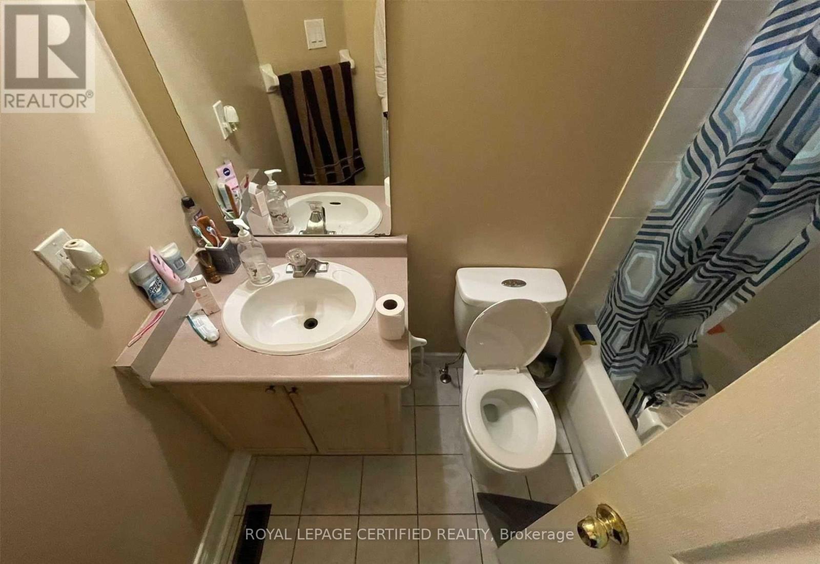 66 Tumbleweed Trail, Brampton, Ontario  L6Y 4Z9 - Photo 17 - W12721700