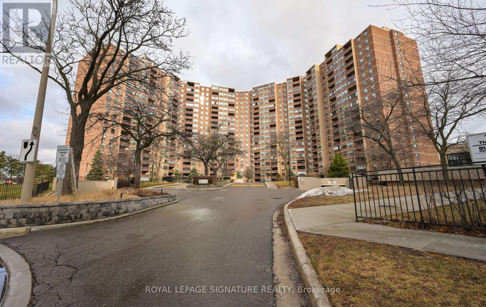 2003 - 714 THE WEST MALL, Toronto, Ontario