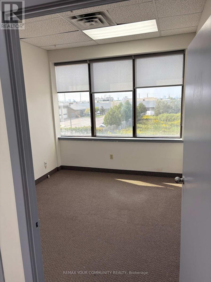 220 - 3075 Fourteenth Avenue, Markham, Ontario  L3R 0G9 - Photo 5 - N12406743