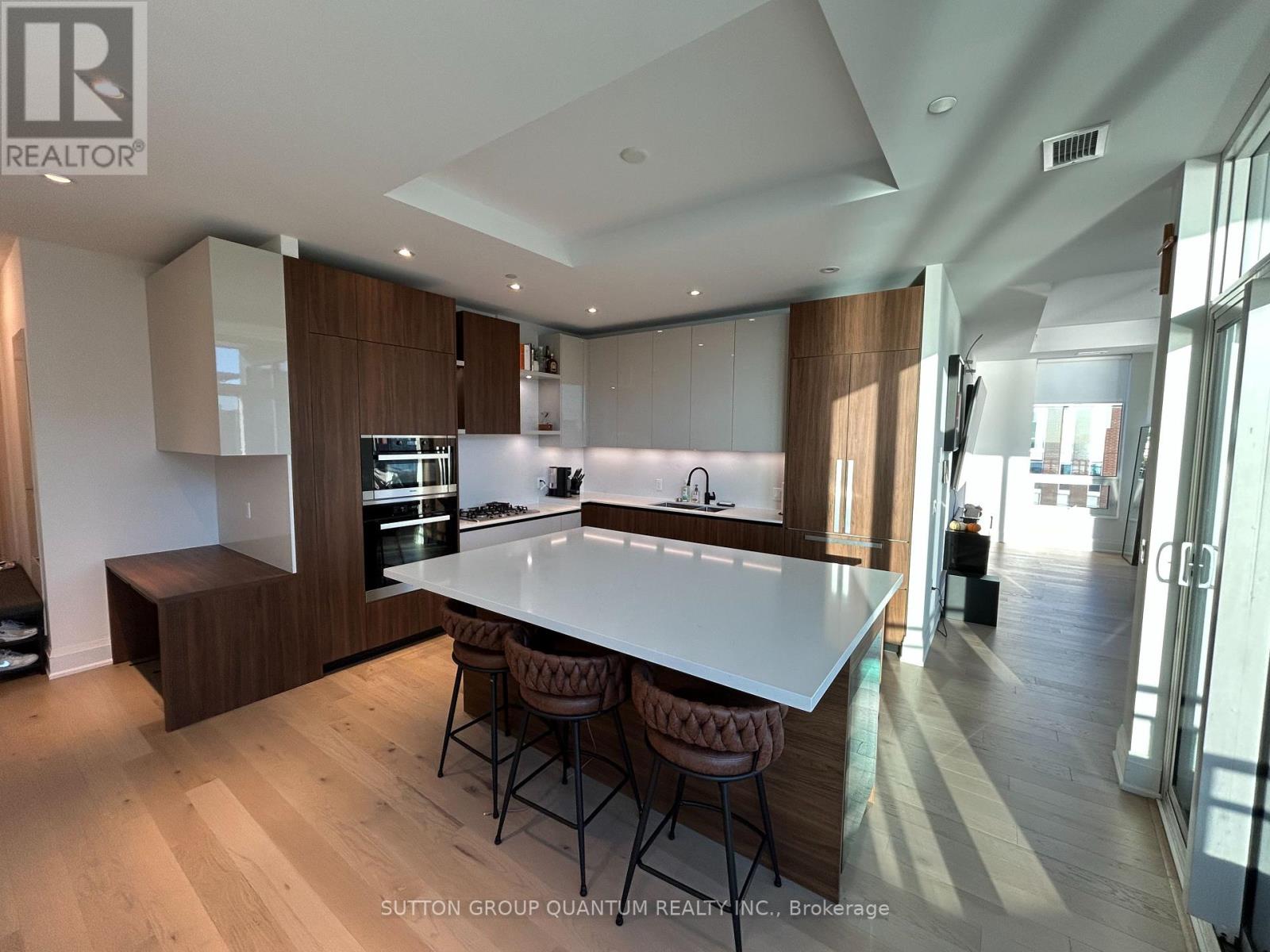 504 - 55 Port Street E, Mississauga (Port Credit), Ontario  L5G 4P3 - Photo 10 - W12433247