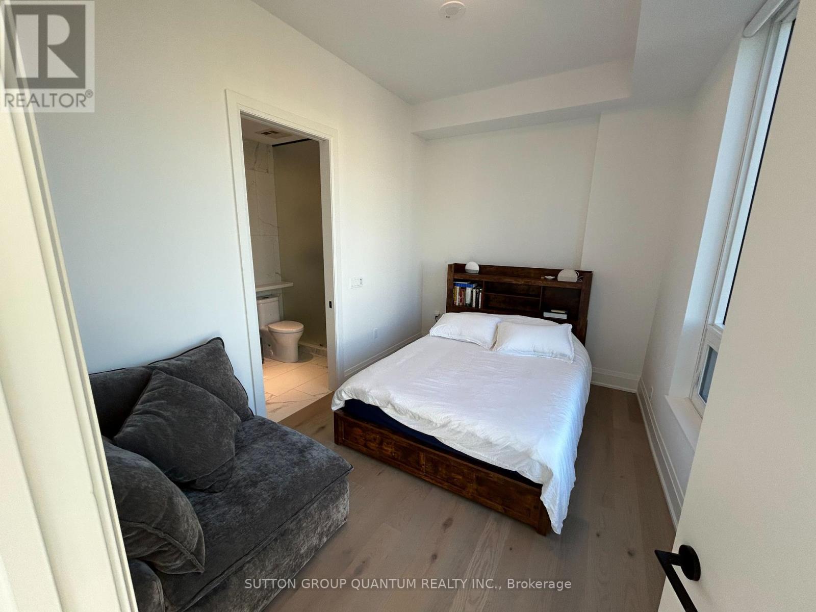 504 - 55 Port Street E, Mississauga (Port Credit), Ontario  L5G 4P3 - Photo 20 - W12433247