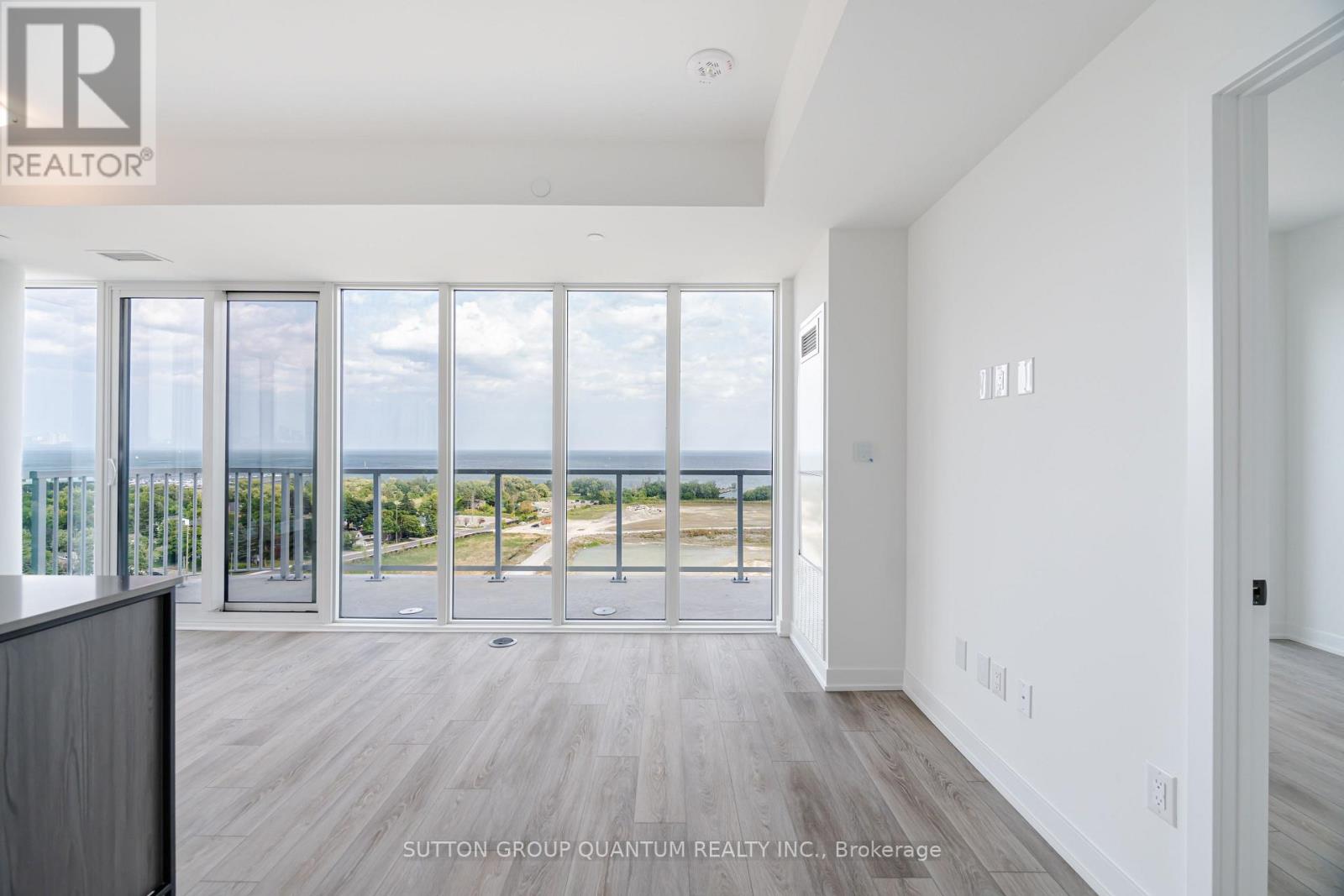 1305 - 220 Missinnihe Way, Mississauga, Ontario  L5H 0A9 - Photo 8 - W9387650