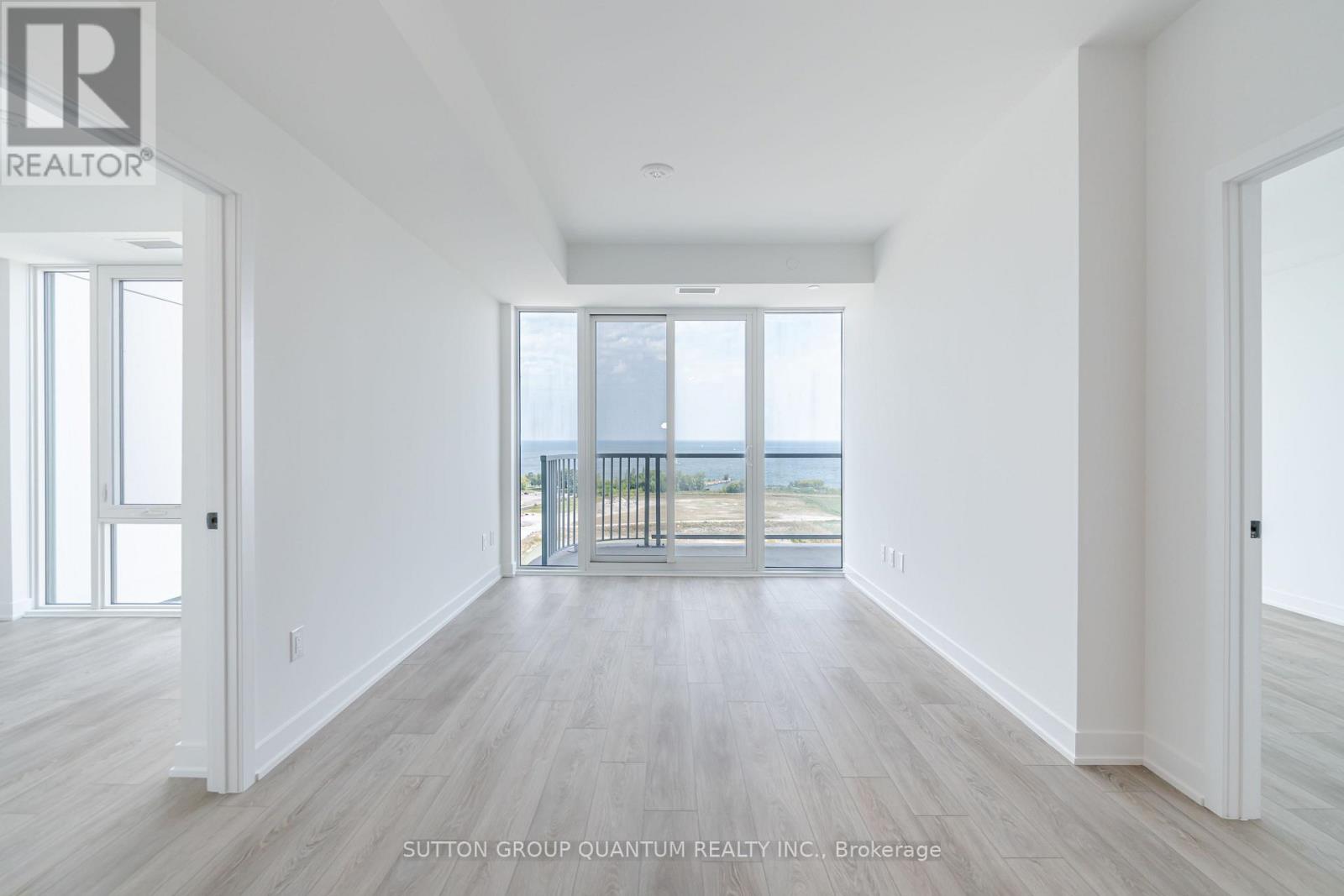 1307 - 220 Missinnihe Way, Mississauga, Ontario  L5H 0A9 - Photo 13 - W9387686