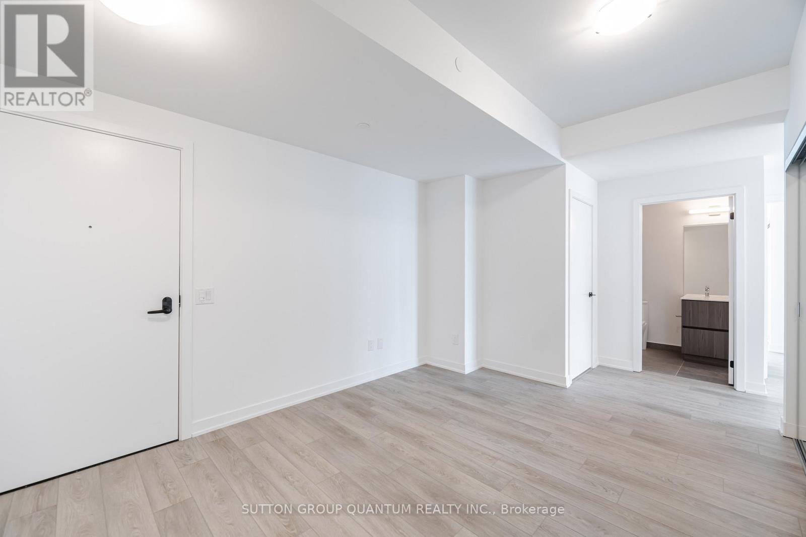 1305 - 220 Missinnihe Way, Mississauga, Ontario  L5H 0A9 - Photo 6 - W9387650