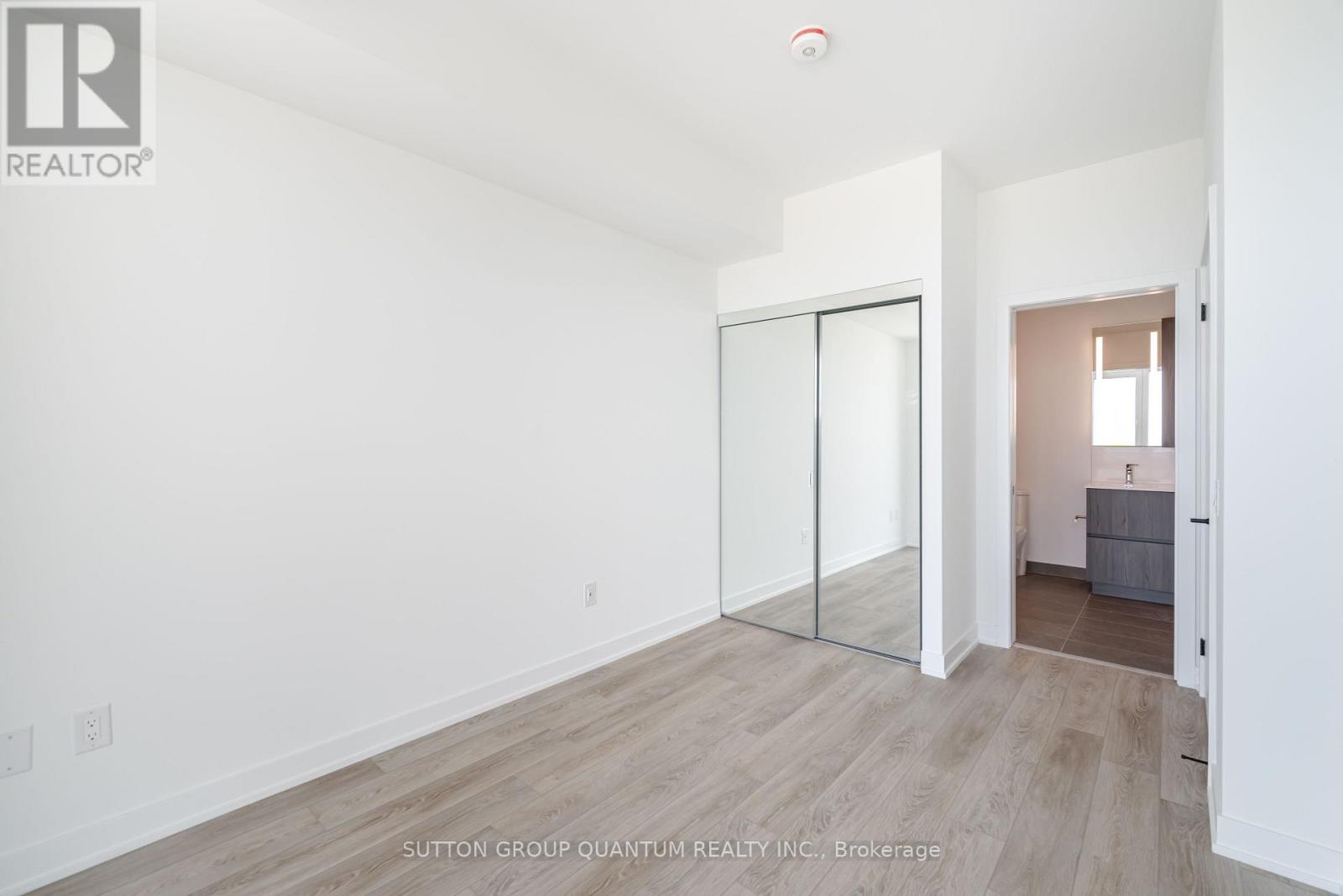 1307 - 220 Missinnihe Way, Mississauga, Ontario  L5H 0A9 - Photo 16 - W9387686