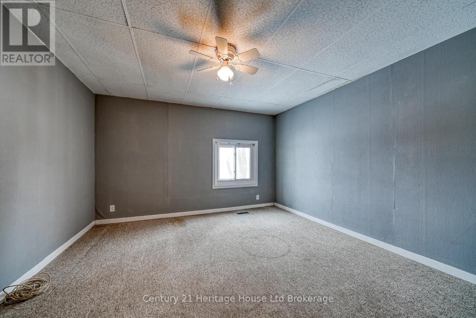 119 Carroll Street, Ingersoll, Ontario  N5C 1W3 - Photo 4 - X12729920