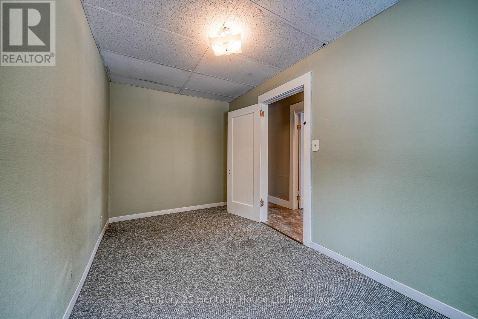 119 Carroll Street, Ingersoll, Ontario  N5C 1W3 - Photo 5 - X12729920