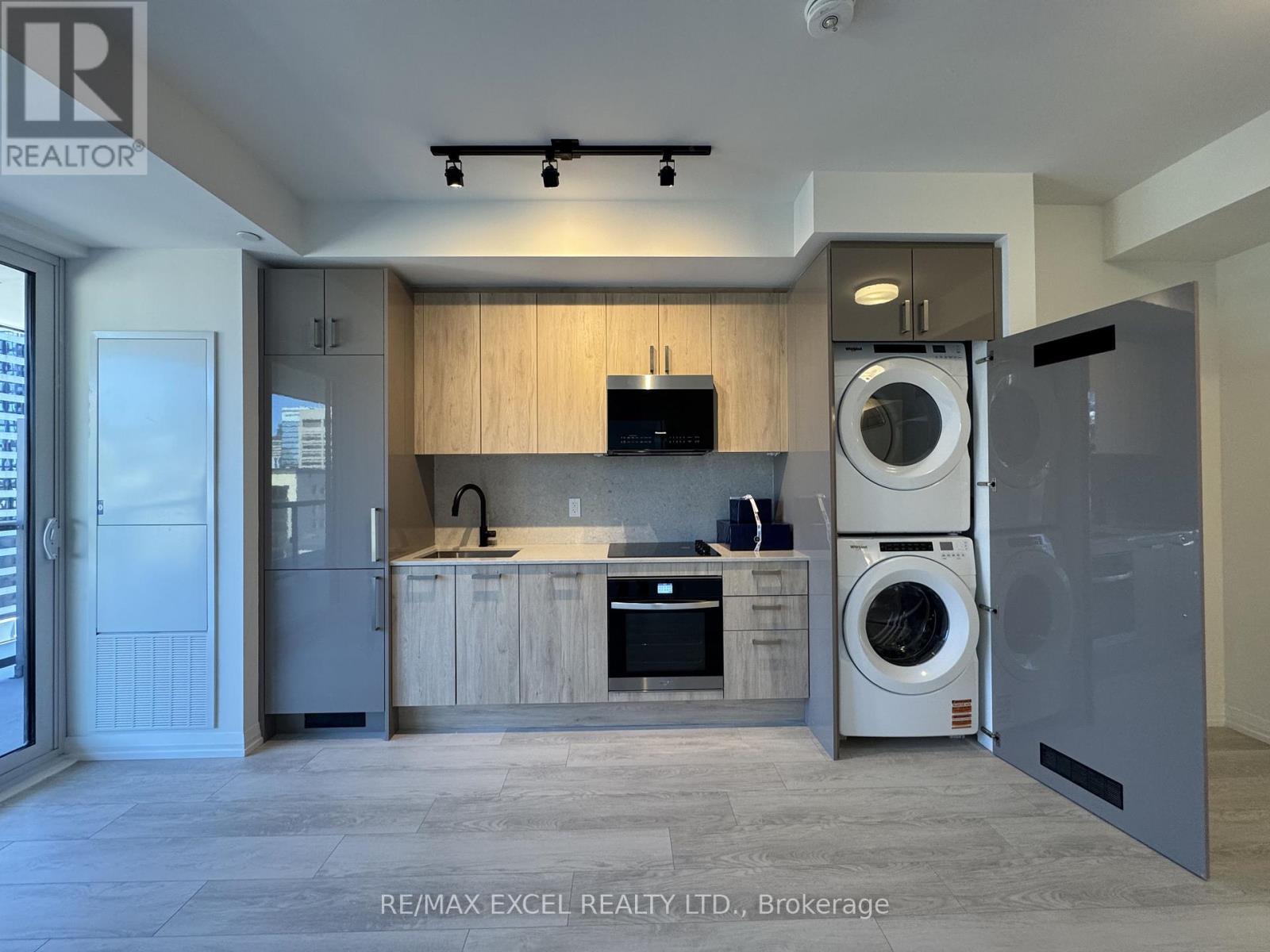 1504 - 280 Dundas Street W, Toronto, Ontario  M5T 0E3 - Photo 4 - C12736500