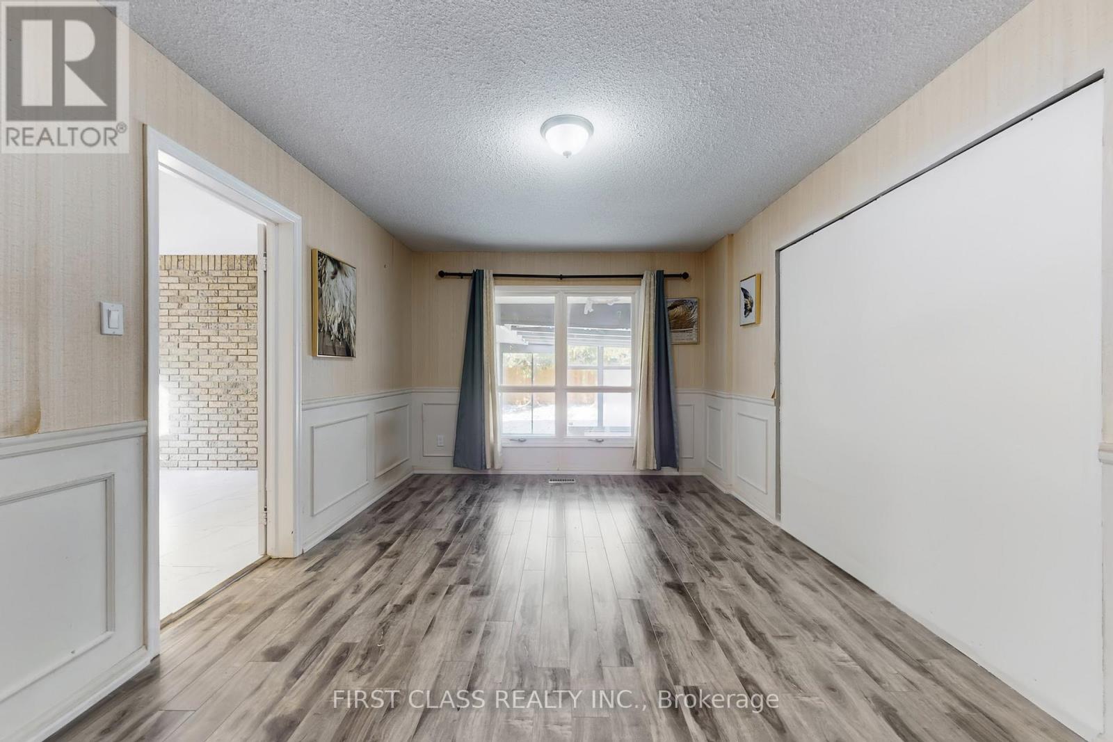 8 Fernside Court, Toronto, Ontario  M2N 6A1 - Photo 15 - C12736558