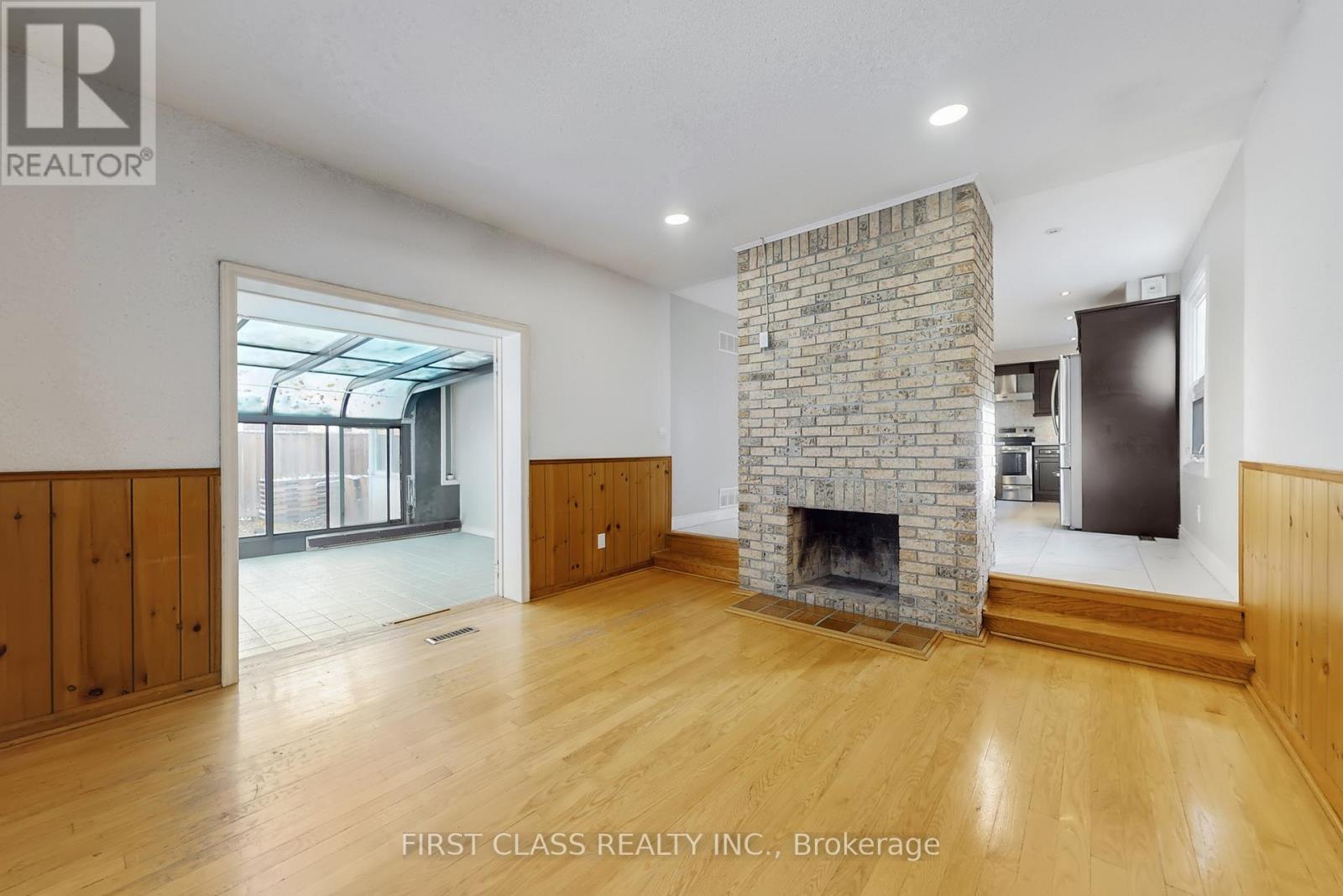 8 Fernside Court, Toronto, Ontario  M2N 6A1 - Photo 19 - C12736558