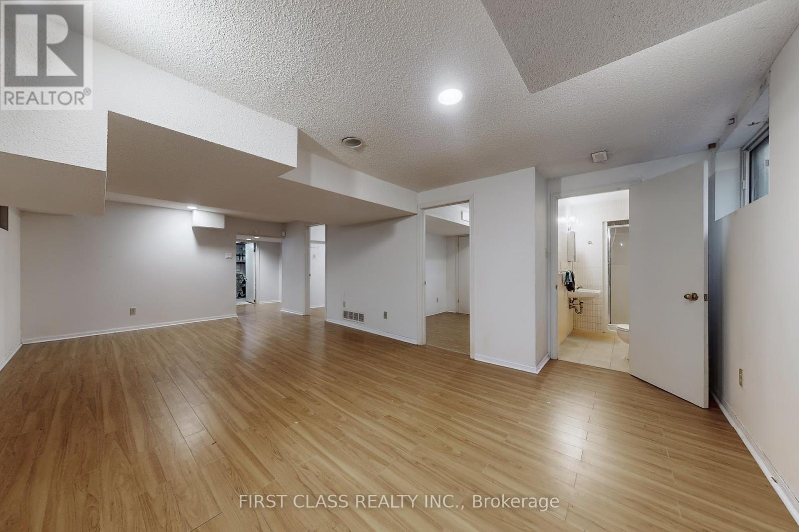 8 Fernside Court, Toronto, Ontario  M2N 6A1 - Photo 31 - C12736558