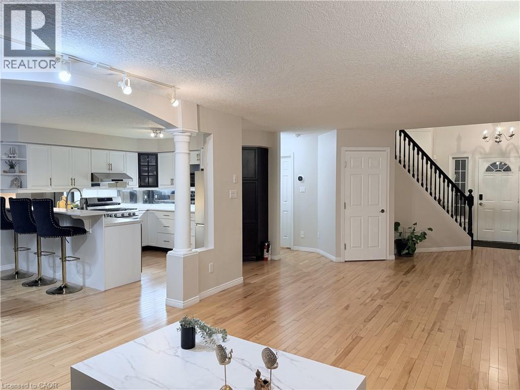 23 Marsh Crescent, Guelph, Ontario  N1L 1M9 - Photo 3 - 40799935