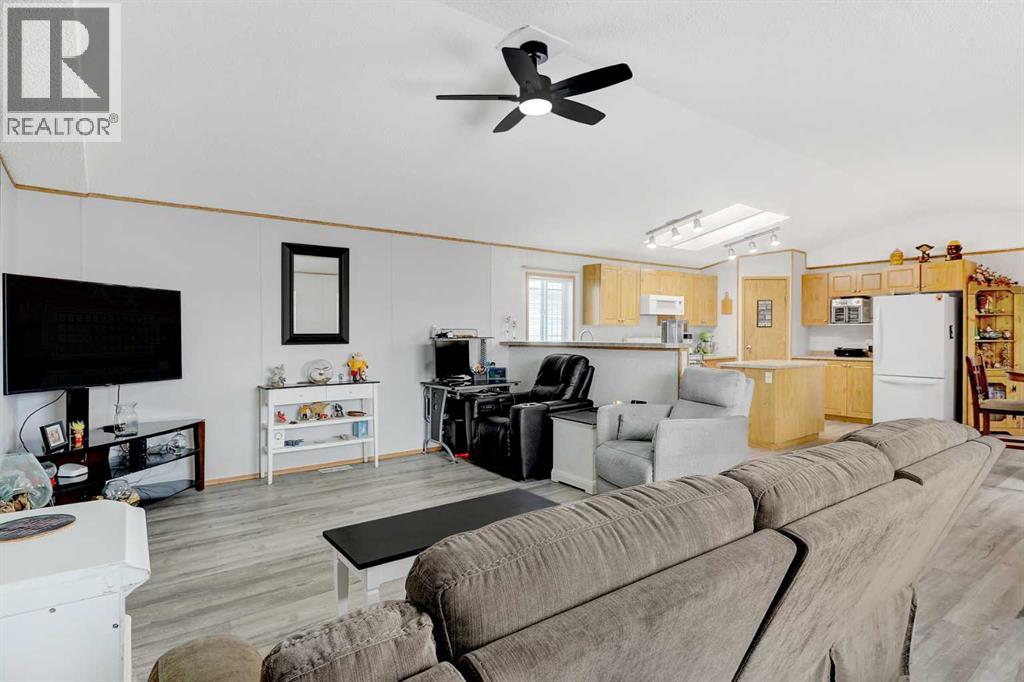 10914 96 Street, Clairmont, Alberta  T8X 5B8 - Photo 10 - A2281993