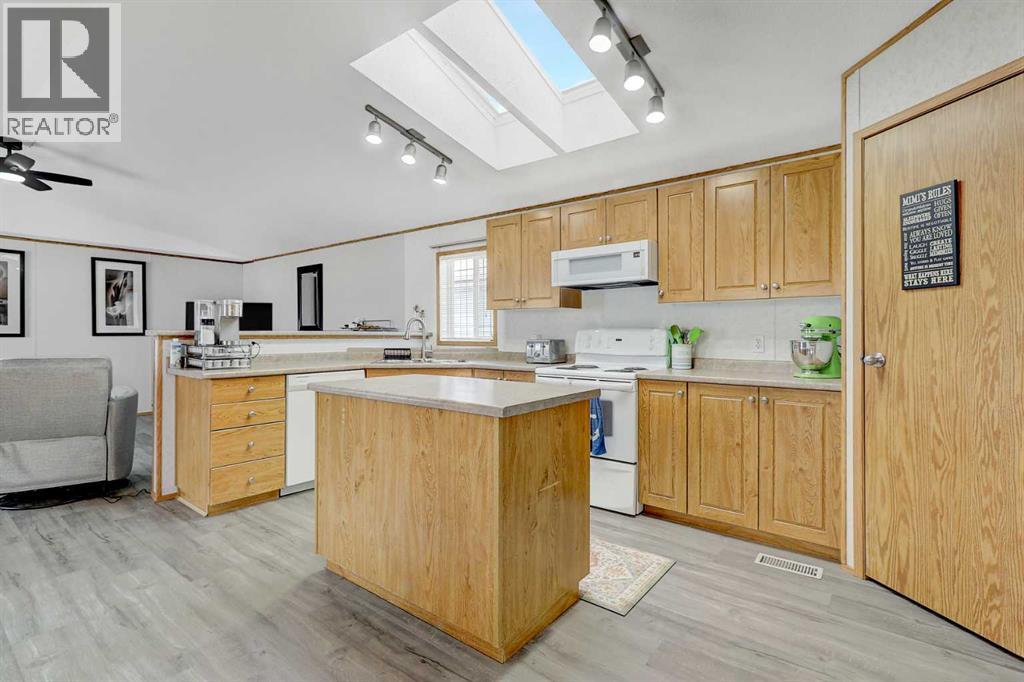 10914 96 Street, Clairmont, Alberta  T8X 5B8 - Photo 3 - A2281993