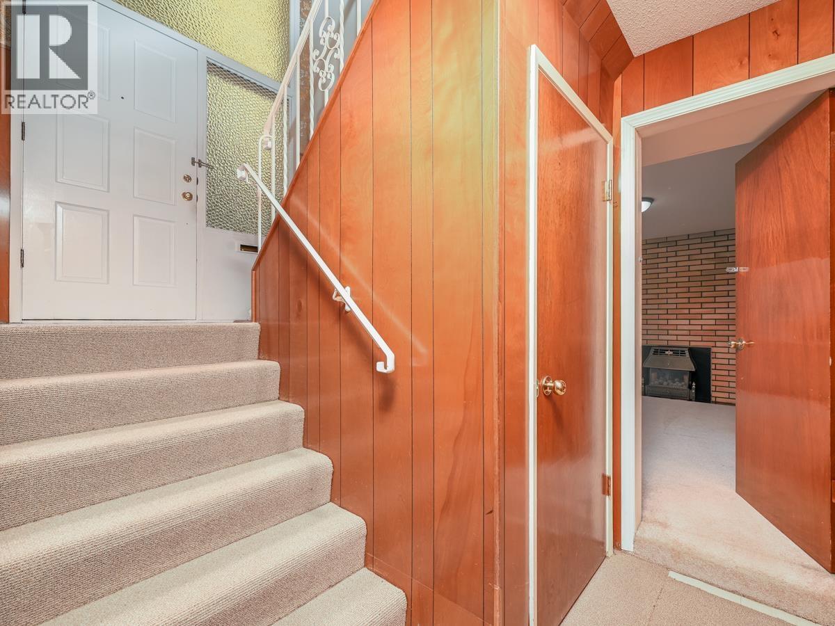 6031 Alta Court, Richmond, British Columbia  V7C 4A2 - Photo 13 - R3083502