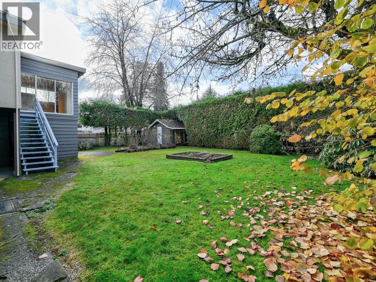 6031 Alta Court, Richmond, British Columbia  V7C 4A2 - Photo 2 - R3083502