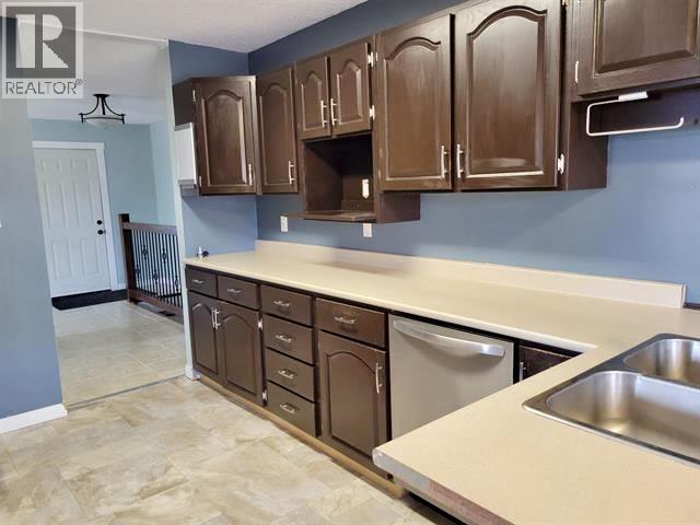 155 Vanderview Drive, Vanderhoof, British Columbia  V0J 3A2 - Photo 4 - R3083779