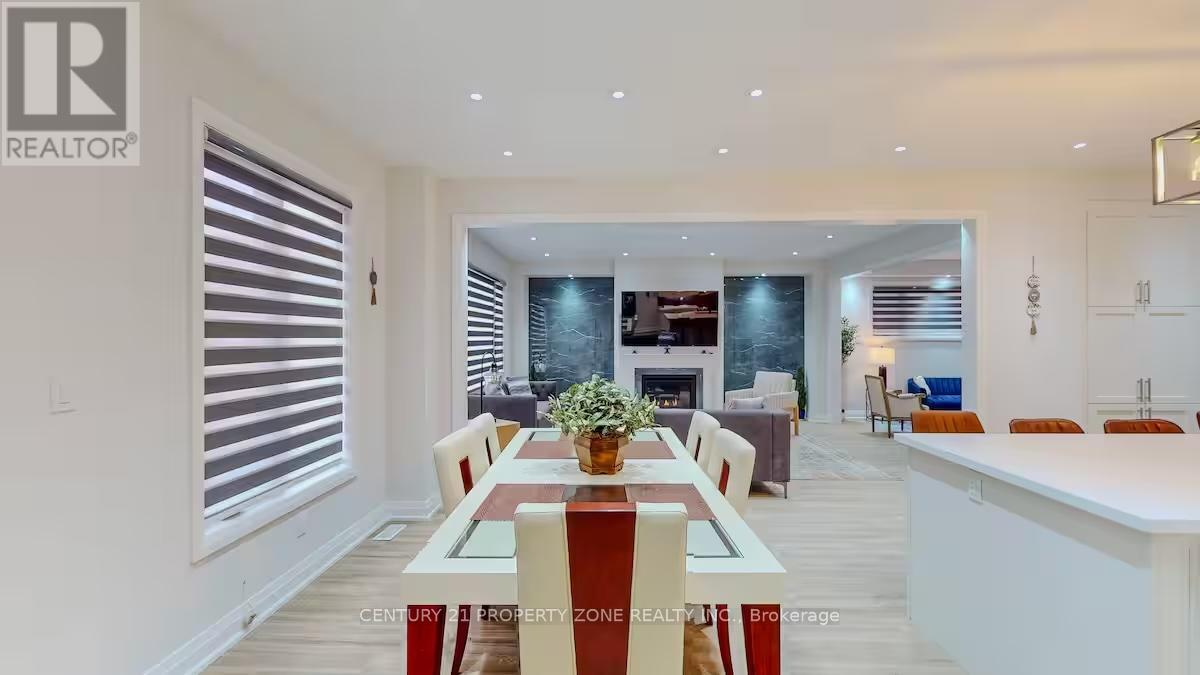 5 Bermondsey Way, Brampton, Ontario  L6Y 0E4 - Photo 4 - W12736508