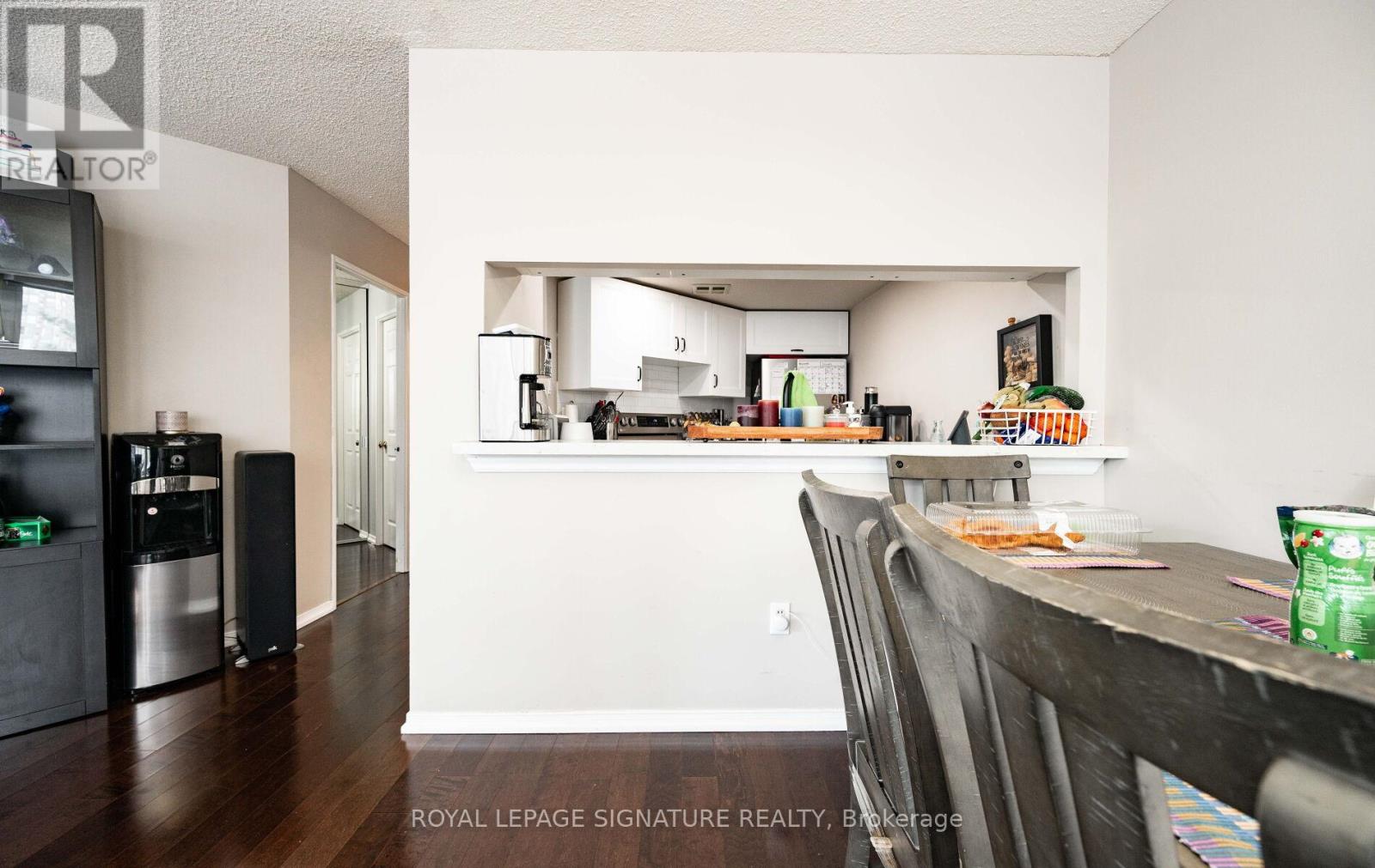 308 - 250 Webb Drive, Mississauga, Ontario  L5B 3Z4 - Photo 10 - W12736516