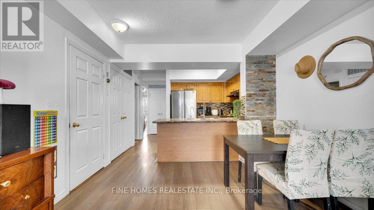 2072 - 3041 Finch Avenue W, Toronto, Ontario  M9M 0A4 - Photo 9 - W12736528