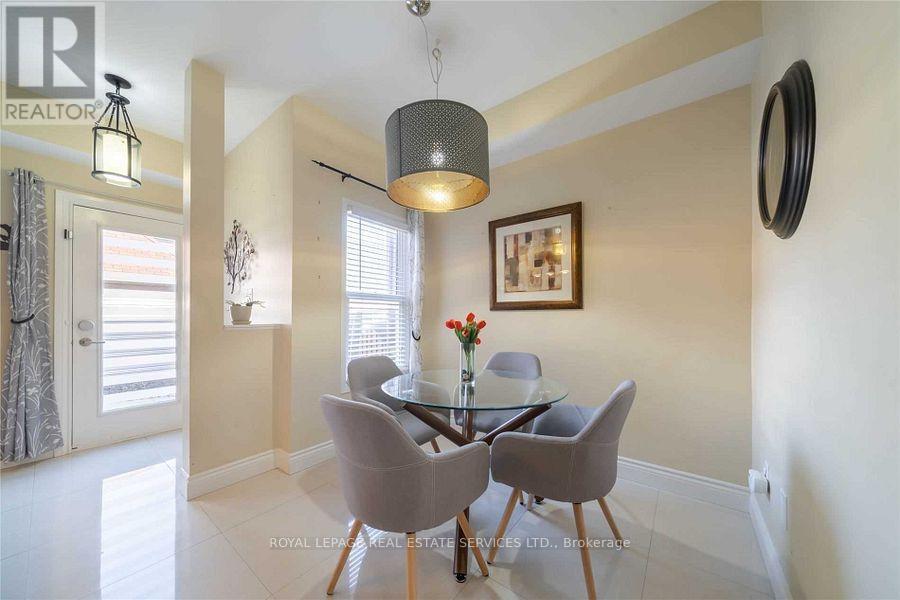 149 Roxton Road, Oakville, Ontario  L6H 6N3 - Photo 10 - W12736586