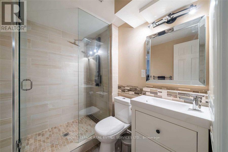 149 Roxton Road, Oakville, Ontario  L6H 6N3 - Photo 18 - W12736586